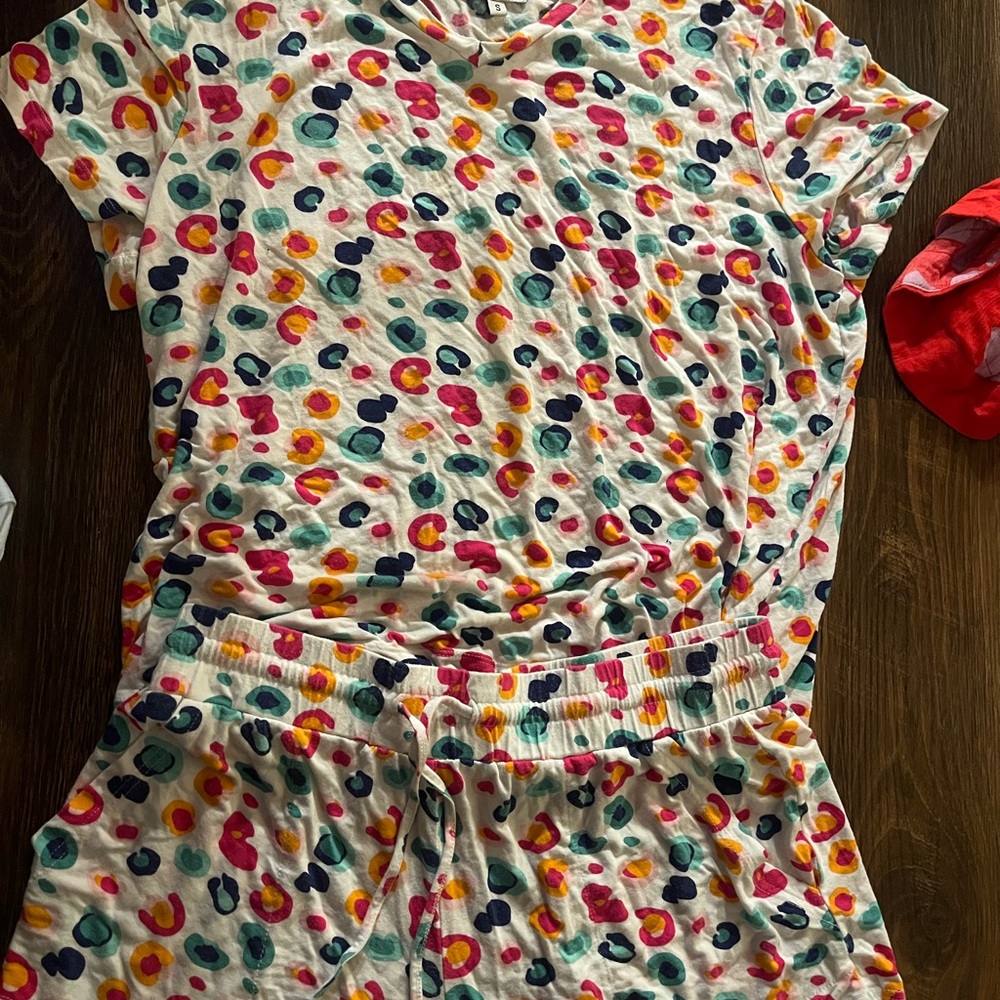 Women's Multicolor Print Short Sleeve Pajama Set - White